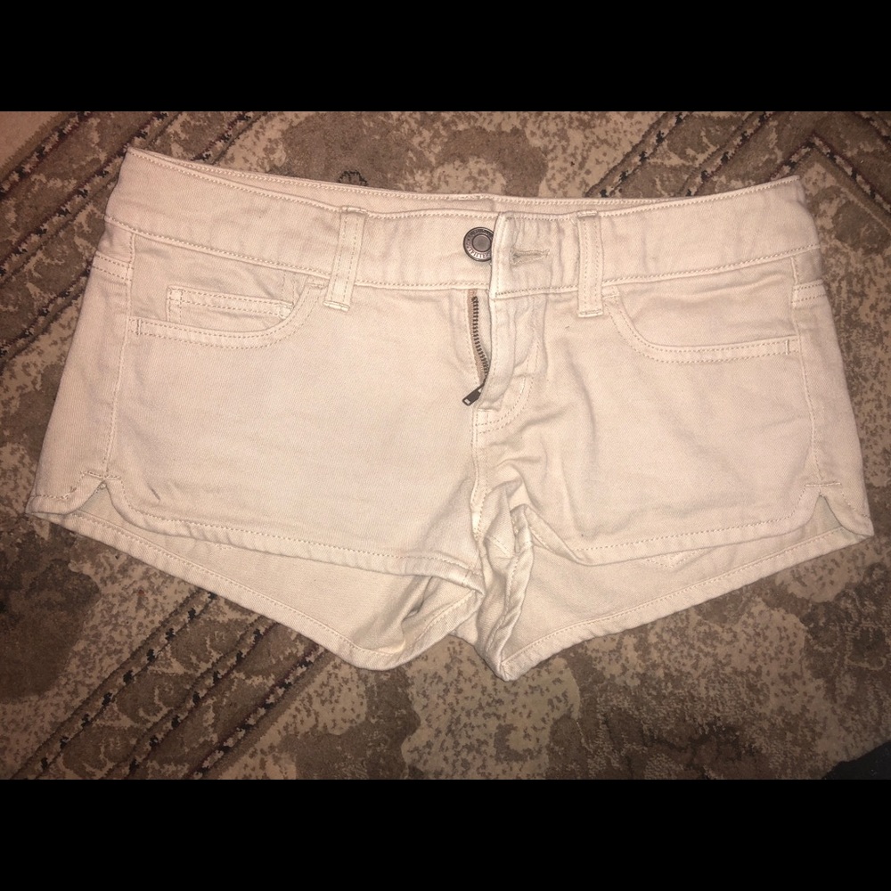 AEO khaki shorts